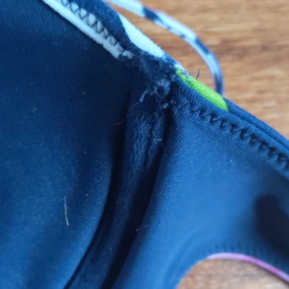 Medium floral Hollister bikini top - Picture 7 of 7